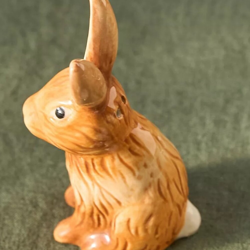 Anthropologie Bunny Salt and Pepper Shakers New - Picture 3 of 7